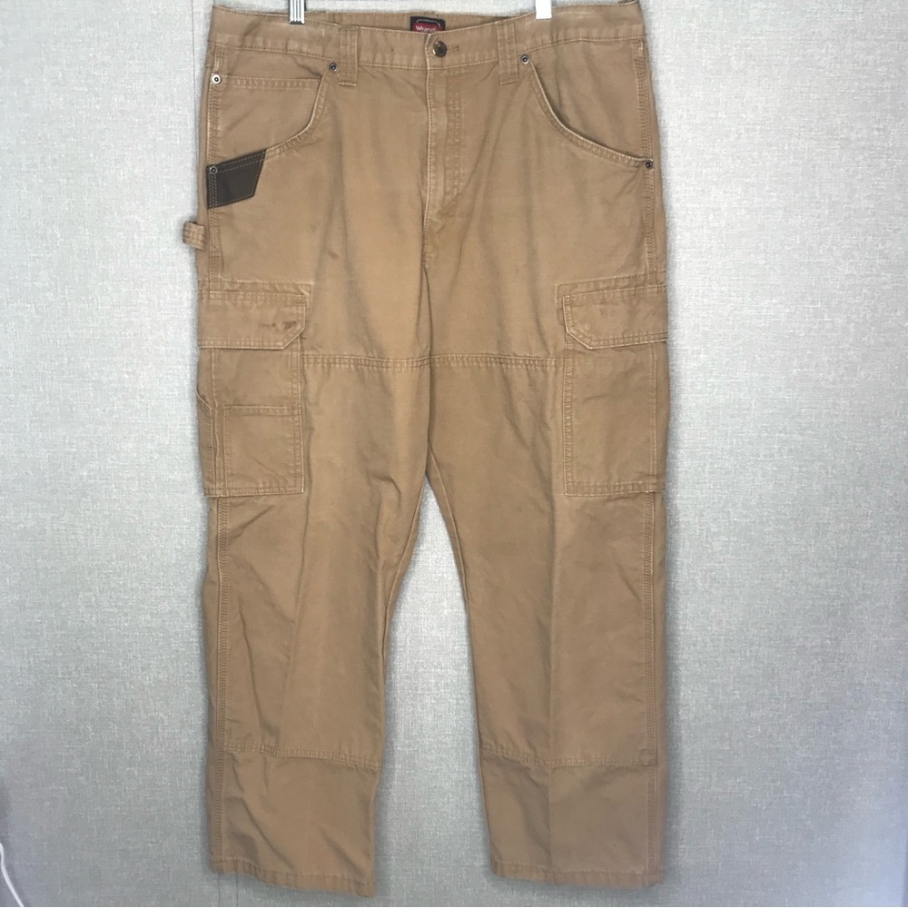 WRANGLER® RIGGS WORKWEAR® RIPSTOP RANGER CARGO PANT IN BARK  38x 30(tag)